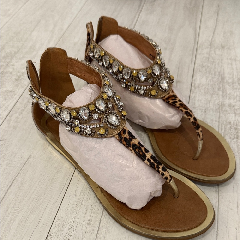 Embellished Leopard Print Sandals